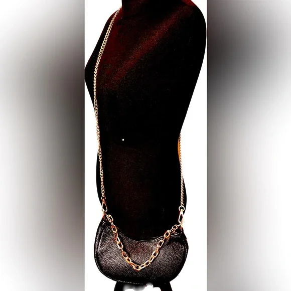 NWT BEAUTIFUL AUTHENTIC SMALL BLACK 100% GENUINE LEATHER CROSSBODY/HANDBAG - Picture 6 of 8